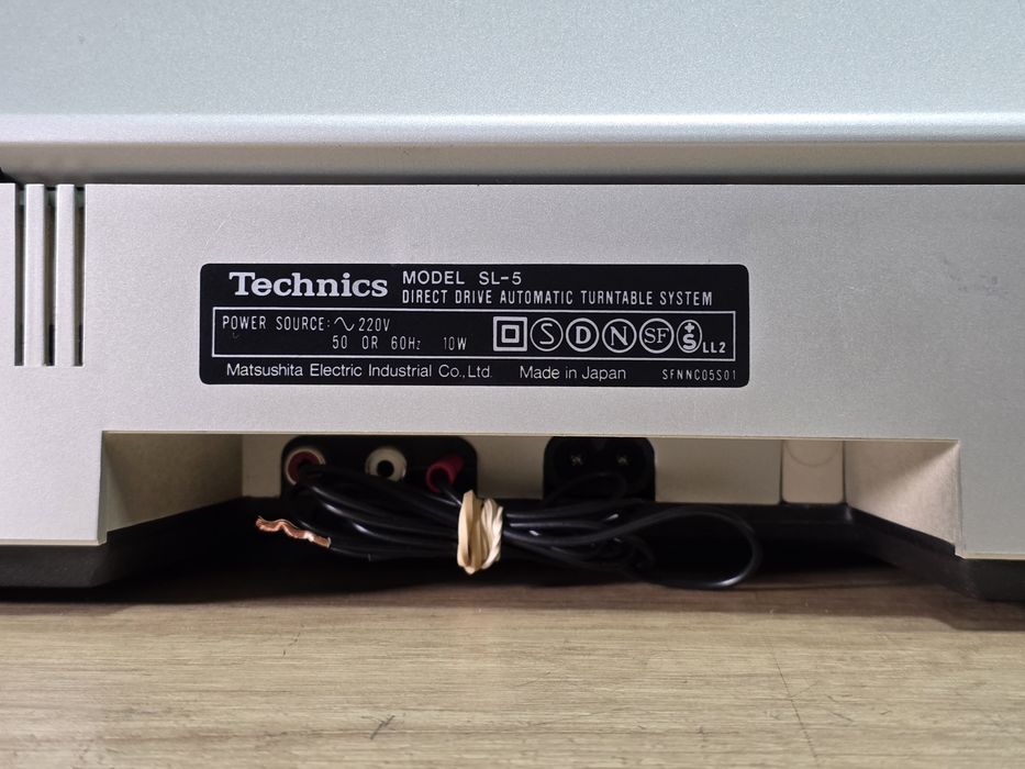 Pick-up TECHNICS SL-5, full automatic,  tangențial linear, direct drive, comenzi  digitale