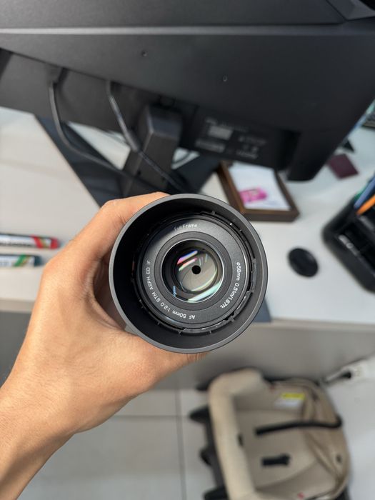 Viltrox 50mm 2.0 sotladi arzonroq baribaraman