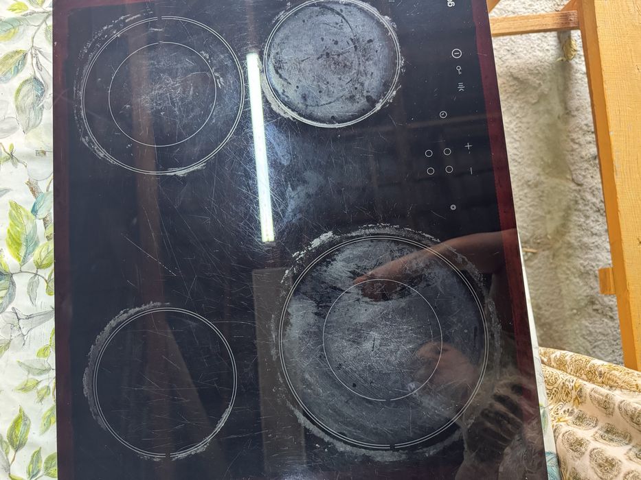 Продам электрическую плиту бу.