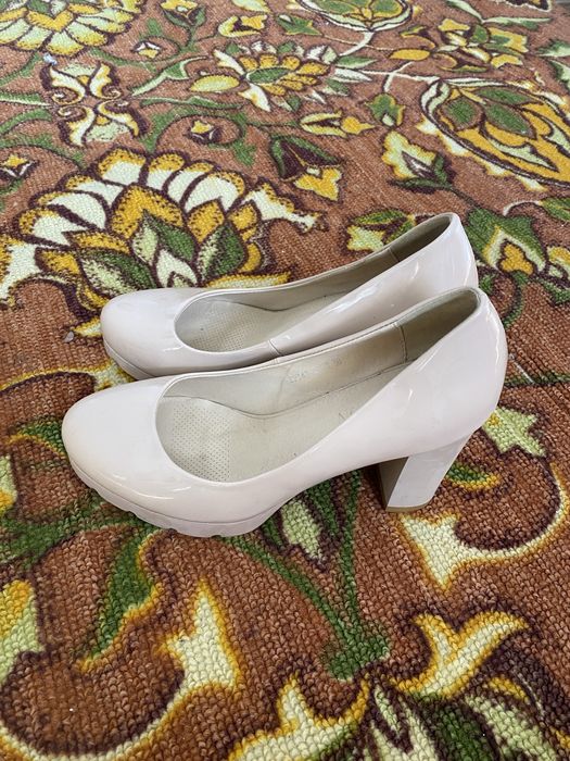 Женское туфли 38 размер