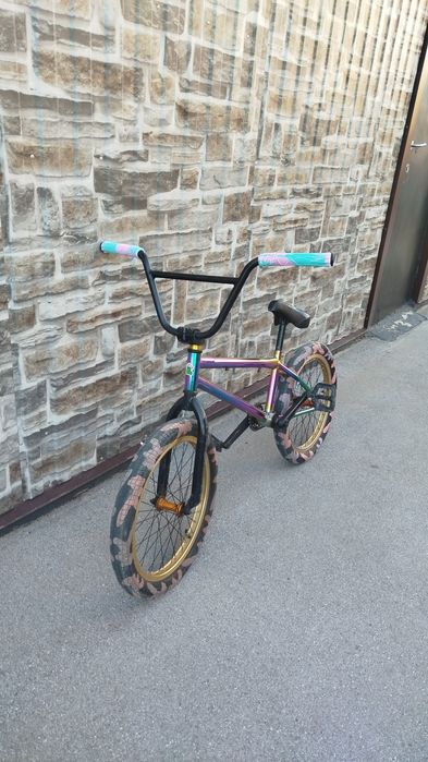 Велосипед BMX трюковой