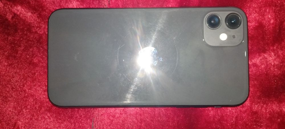 Iphone 11 LLA sotiladi