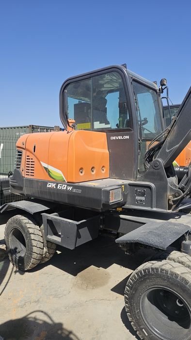 Экскаватор Develon DX60 W eco 2025 года