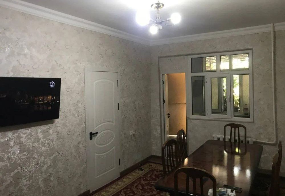 Юнусабад 12 квартал 2/1/4 (50²) продаётся квартира