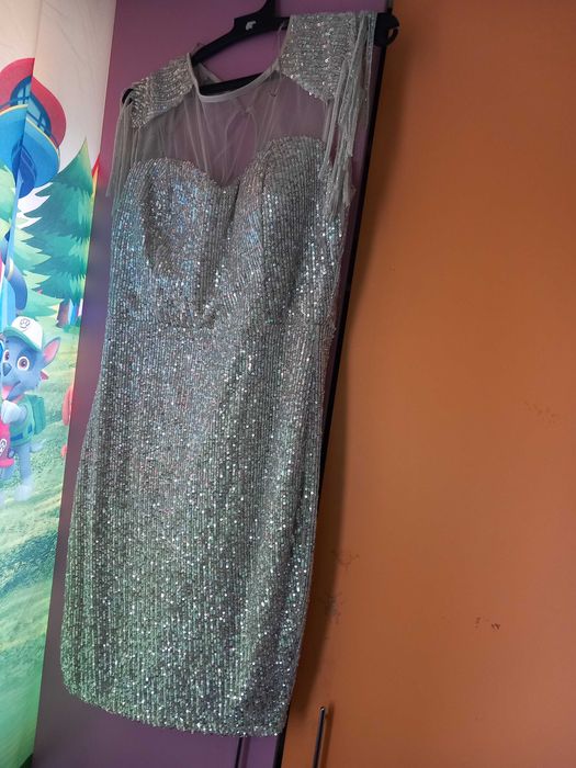 Rochii lungi si scurte