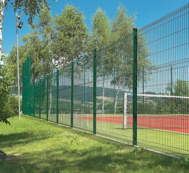 Echipa de gard din plasa val sau bordurata la super oferta de sezon