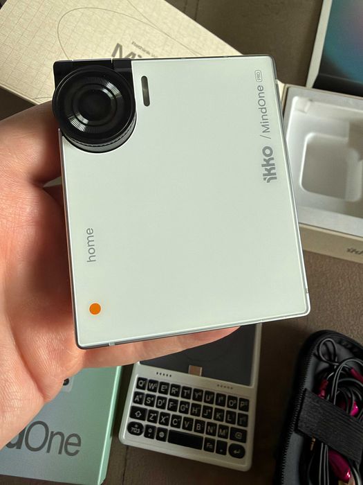 Ikko Mind One Pro 256gb with keyboard рядък и интересен смарфон, нов