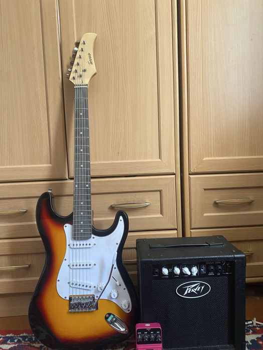 Продам электрогитару