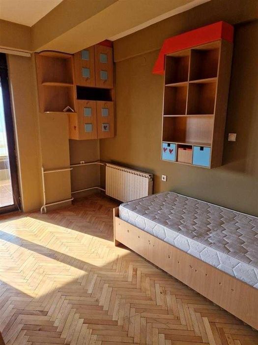 Дава се под наем Тристаен апартамент в София, Зона Б-5 - 100 кв.м за 612 € - Снимка #1