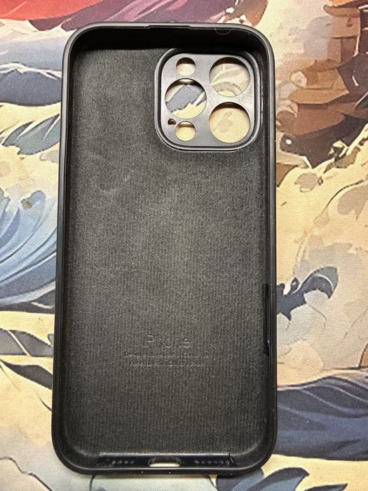 Продам чехол на iphone 16 pro max