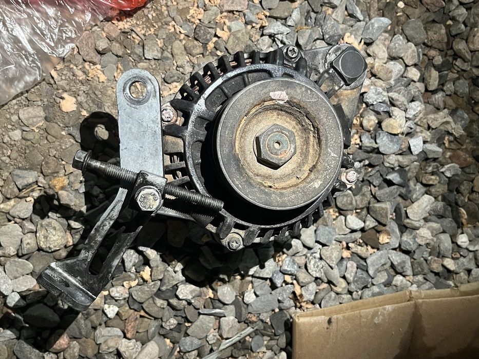 Генератор от 4м40 2.8 дизель Паджеро