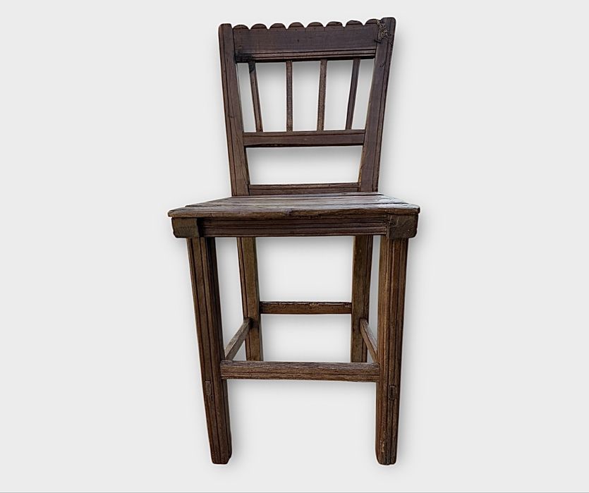 Scaun taranesc cu spatar patina afumata