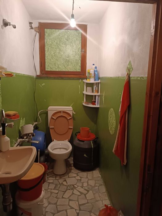 Продава Етаж от къща с.Владая