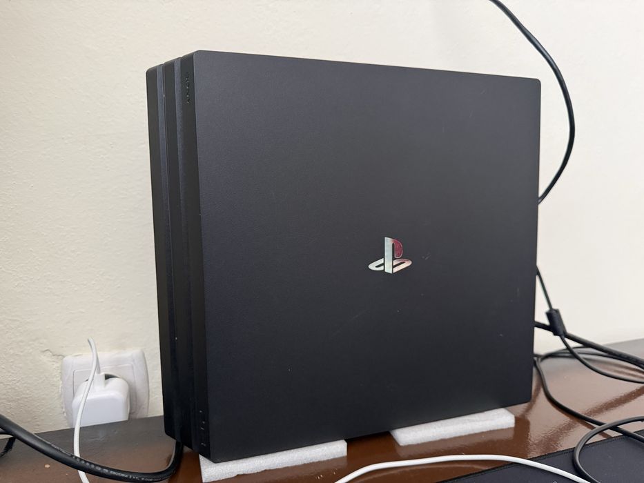Ps4 Pro 1TB 2 joystik