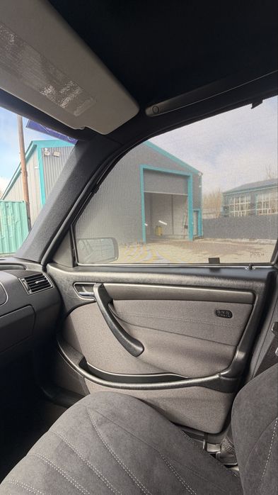 Продам автошторку на мерседес w202