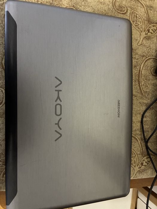 Лаптоп medion akoya p7818