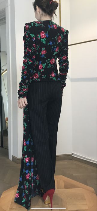 Vand set compus din pantalon si bluza Seen Users (Cristina Savulescu)