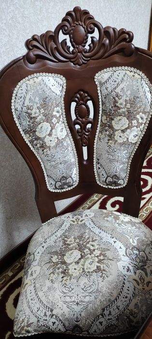 Стол на 12 персон