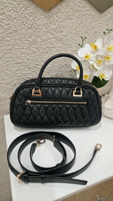 Нова чанта Guess