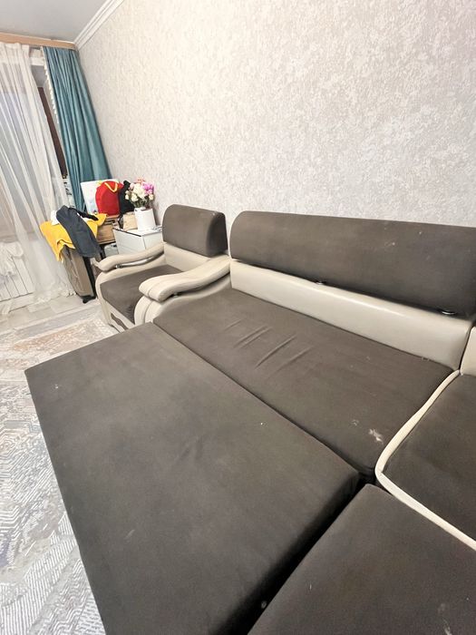 Уголовой диван и кресло