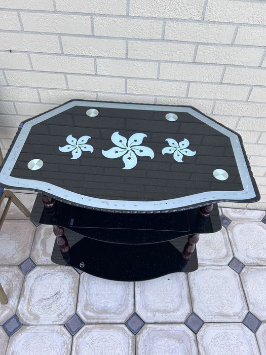 Продам Стеклянную подставку