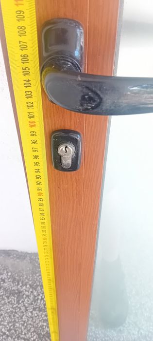 Продавам врата 190 на 90