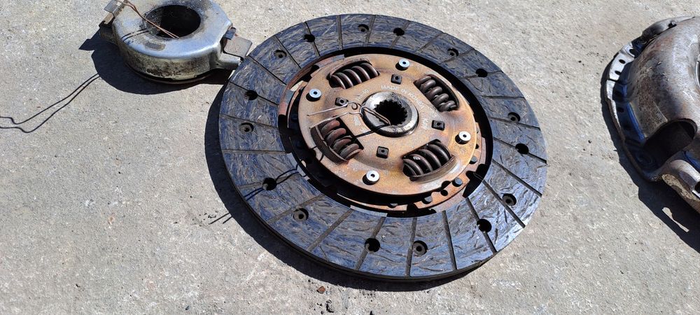 Съединител комплект за Нисан Алмера 2.0 Д/ Nissan Almera 2.0 D