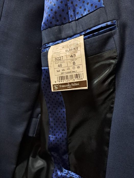 Продам костюм  классический