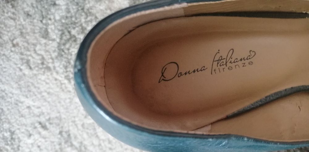 Обувки 38 номер много малко носени