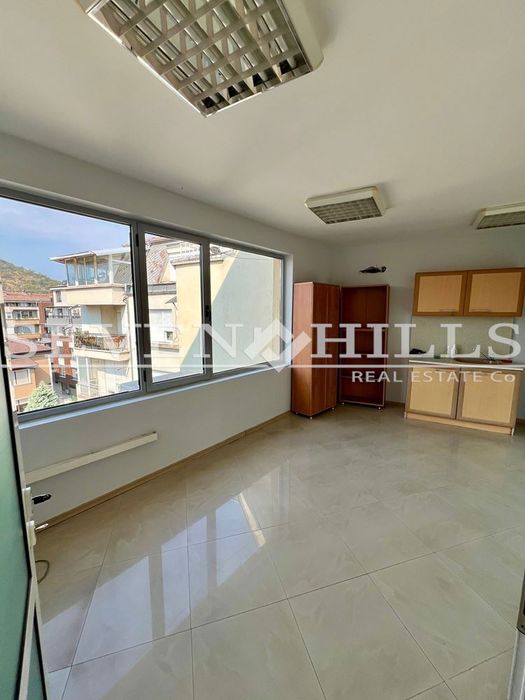 Дава се под наем Офис в Пловдив, Център - 64 кв.м за 331.5 € - Снимка #1