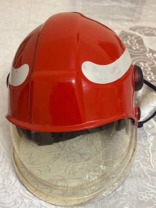 Каска пожарная торг 30 тыс