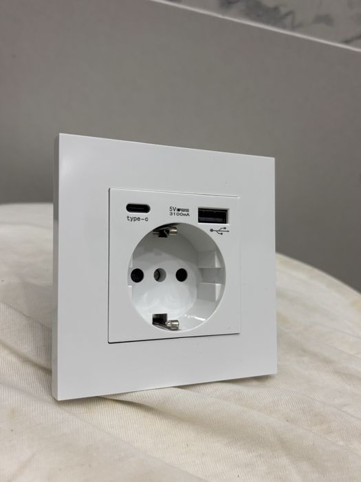 Розетка с type-s usb