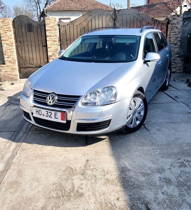 Vând Volkswagen Golf V