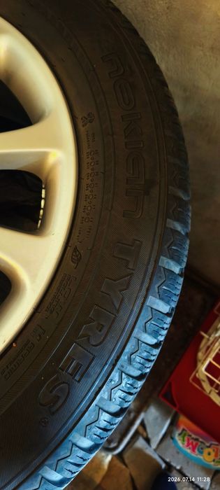 Джанти HONDA 18" със зимни гуми NOKIAN