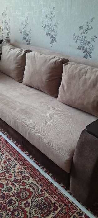 Продам диван в хорошем состоянии