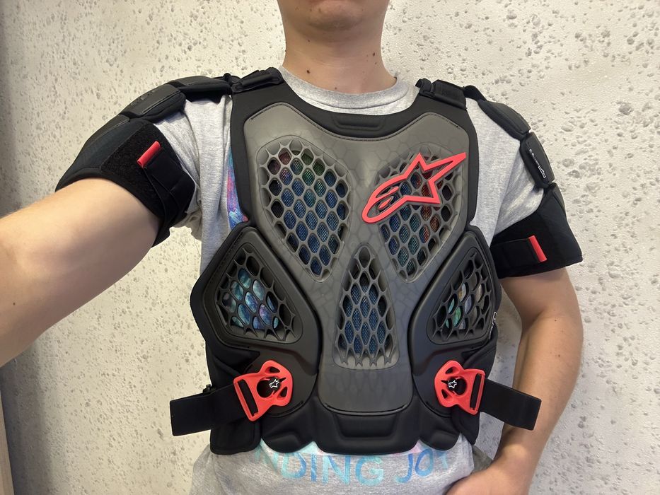 Панцирь alpine stars enduro новый A-6