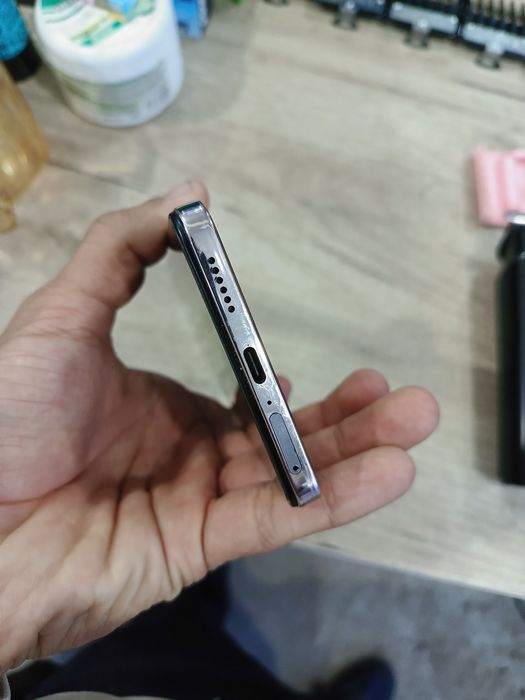 Vivo v50 lite sotiladi qarshi shaxar