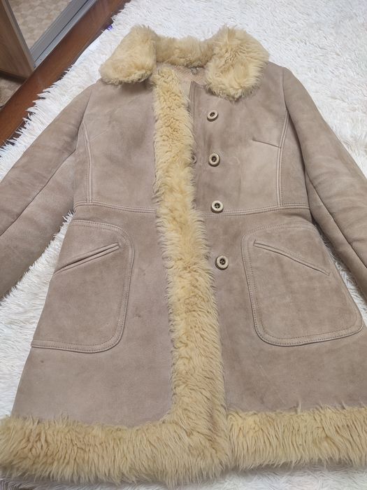 Продам дублёнку женскую.