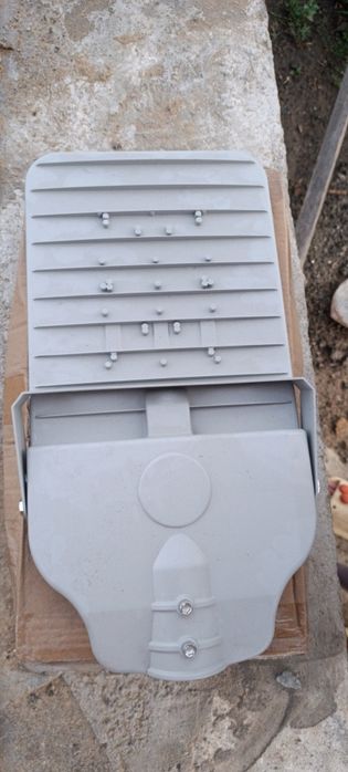 Прожекторы, Светильники