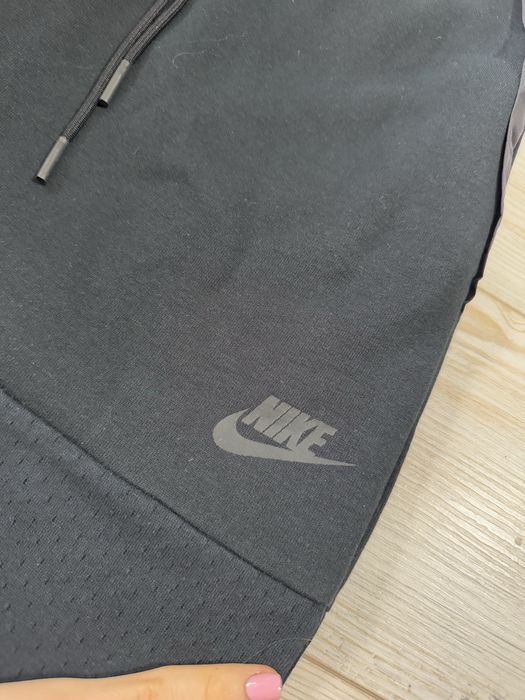 Пола Nike Tech Fleece