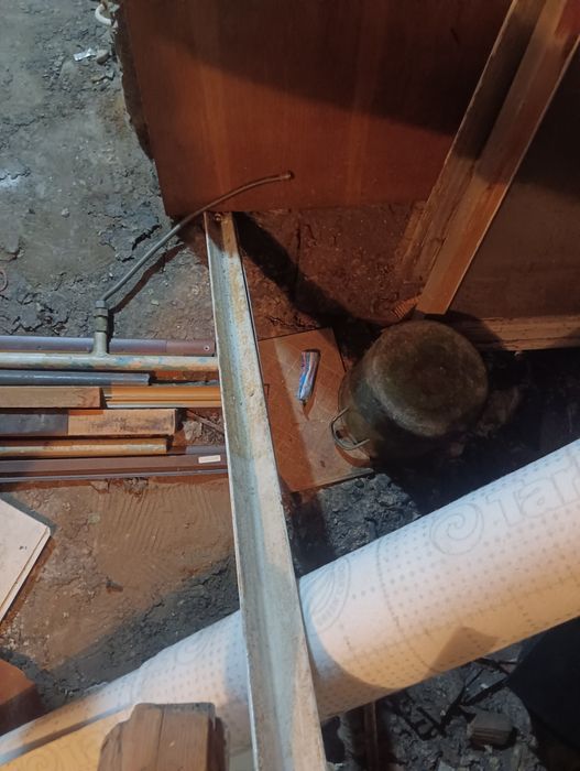 Уголок стальной 2 м.