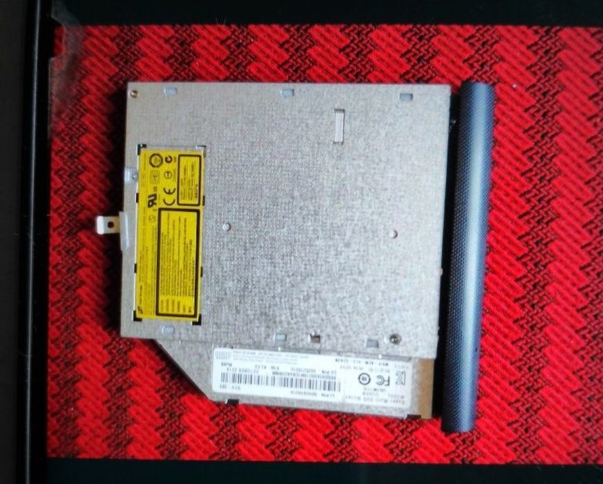 Unitate optică pentru CD uri și DVD uri, pentru laptopuri