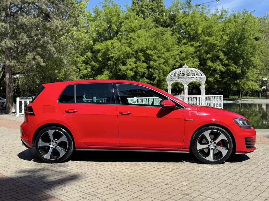 VOLKSWAGEN Golf 2014 — imagine 4