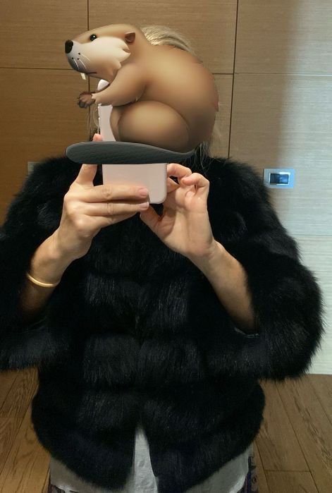 Късо палто от естествена кожа с косъм от бобър