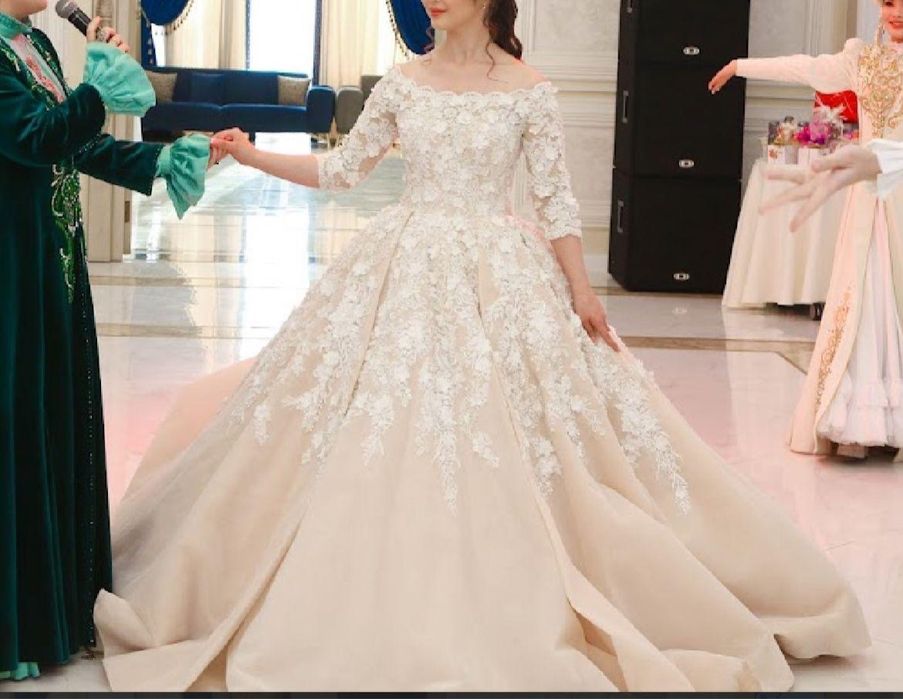 Свадебное платье