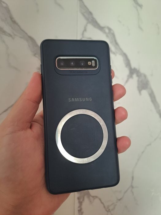 Продам Samsung S10+plus 8/128GB