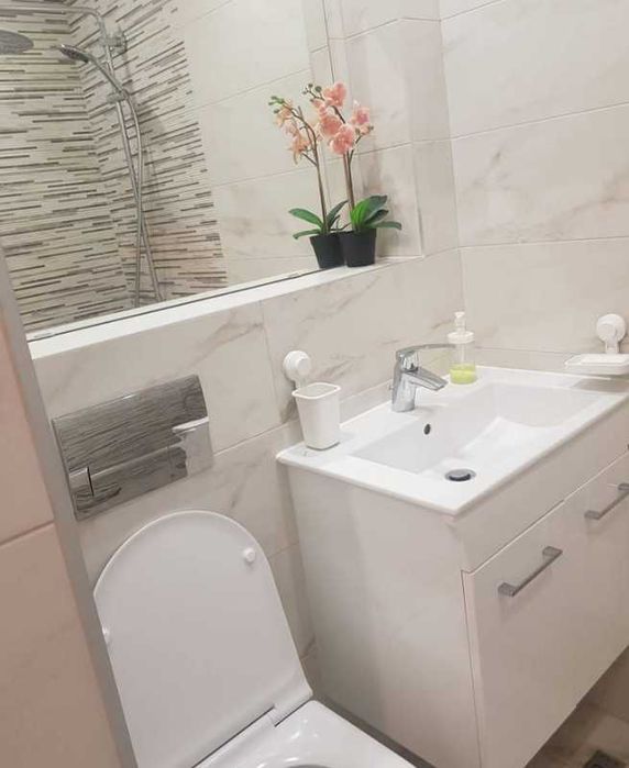 Дава се под наем Двустаен апартамент в Бургас, Център - 64 кв.м за 400 € - Снимка #6