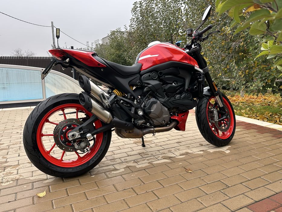 Ducati Monster 937+, 2022