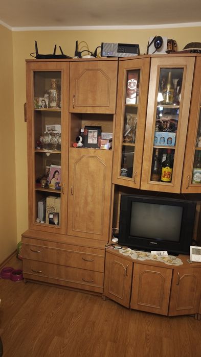 Mobilă sufragerie 240 cm – stare bună – spațioasă