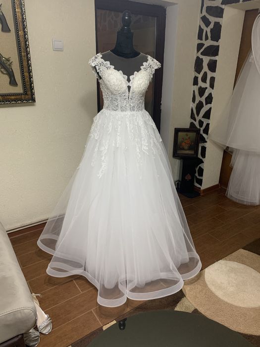 Rochie mireasa, stare foarte buna! Criolina de 3, voal, foarte comoda